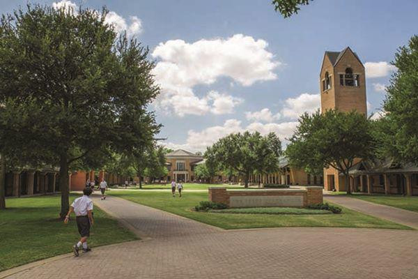 Những ngôi trường đẹp như lâu đài Disney land ảnh 10 di hoc ma tuong den disney land vi nhung ngoi truong dep nhu lau dai - 11