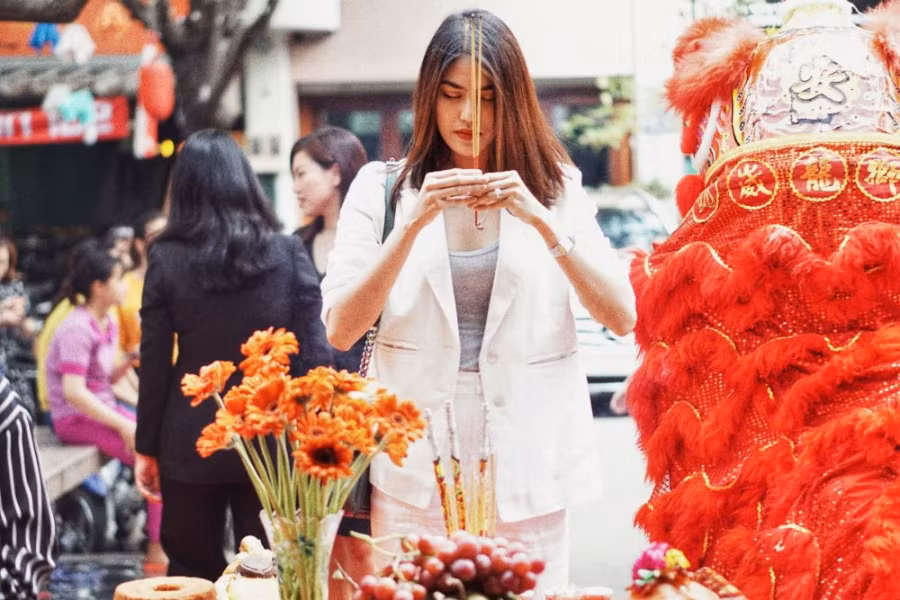 Bên cạnh đó, Lan Khuê cũng tất bật với công việc kinh doanh riêng. 