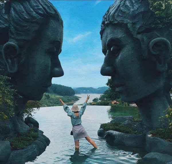 Xuất hiện Hồ Vô Cực ở Đà Lạt khiến dân tình rần rần rủ nhau đến check-in Xuất hiện Hồ Vô Cực ở Đà Lạt khiến dân tình rần rần rủ nhau đến check-in