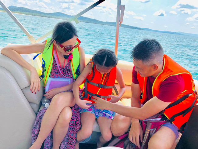 Thủy Tiên công khai kể tội con gái phao tin thất thiệt khi mẹ đi tu ở nước ngoài - Ảnh 3. Thủy Tiên công khai kể tội con gái phao tin thất thiệt khi mẹ đi tu ở nước ngoài - Ảnh 3.