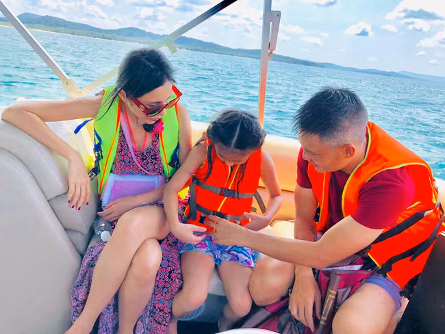 Thủy Tiên công khai kể tội con gái phao tin thất thiệt khi mẹ đi tu ở nước ngoài - Ảnh 3.