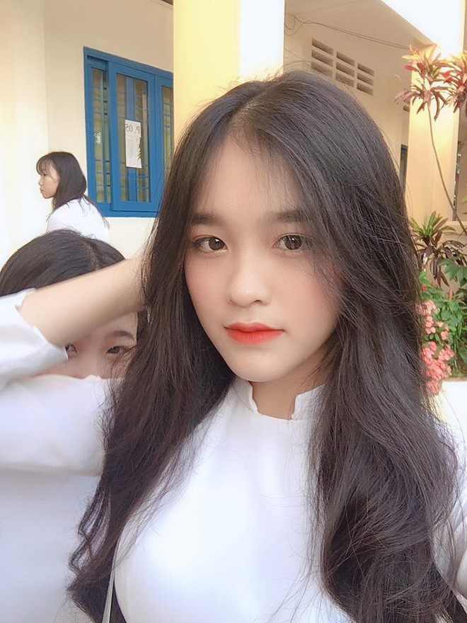 Nữ sinh Đồng Nai nổi như cồn sau một lần bị đăng ảnh trên Facebook, được khen giống Han Sara nhưng dễ thương hơn-8