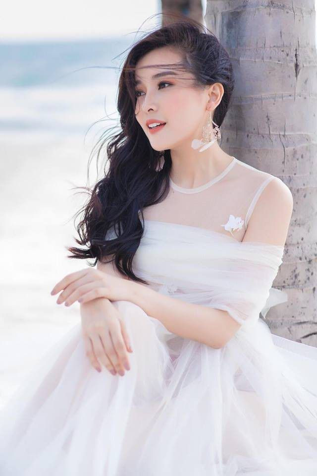 Chạy đua cát-xê, đồ hiệu xe sang và thực tế khắc nghiệt sau ánh hoàng quang showbiz chay dua cat xe do hieu xe sang va thuc te khac nghiet sau anh hoang quang showbiz