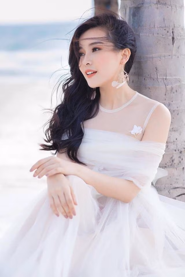 chay dua cat xe do hieu xe sang va thuc te khac nghiet sau anh hoang quang showbiz