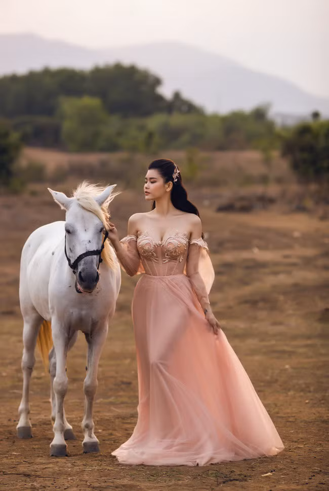 Hậu ly hôn, Trương Quỳnh Anh xóa bỏ dấu vết gái một con - Ảnh 7.