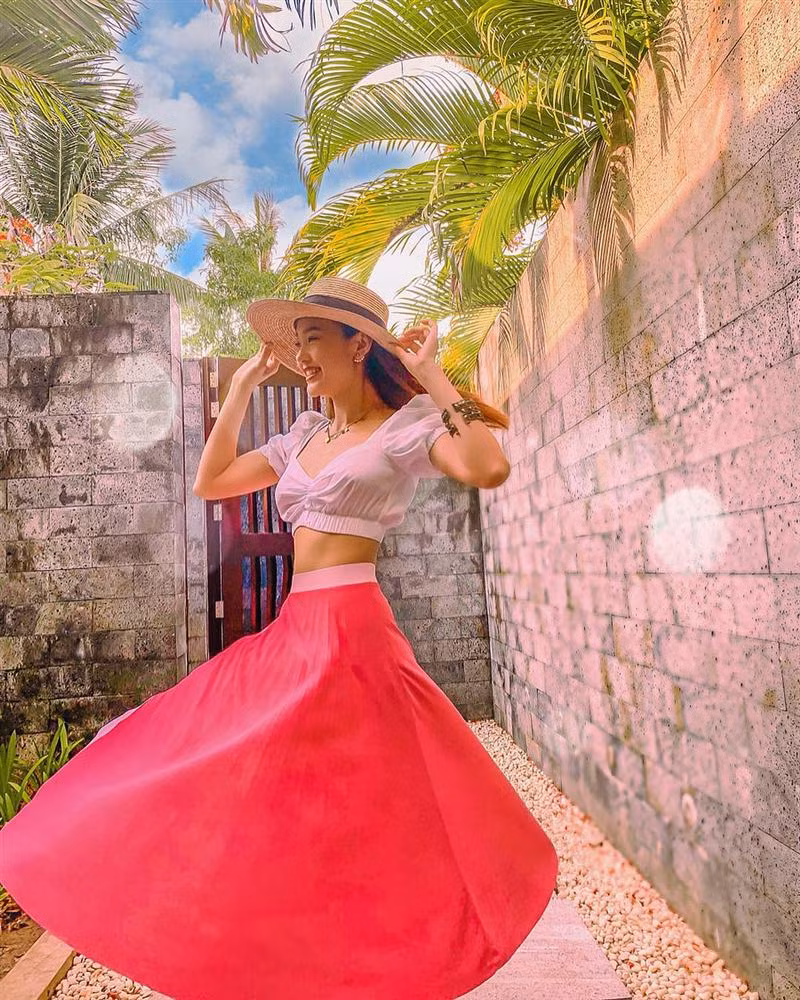 Bóp eo đến méo cả cửa sắt, Minh Hằng bị đội quân mạng lao vào phanh phui photoshop bất chấp đúng sai-1