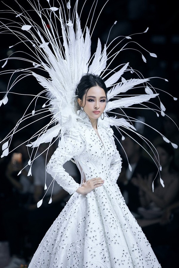 Nhan sắc rạng rỡ của Hoa hậu Trương Hồ Phương Nga sau khi thoát khỏi lao lý ảnh 12 Nhan sắc rạng rỡ của Hoa hậu Trương Hồ Phương Nga sau khi thoát khỏi lao lý ảnh 12