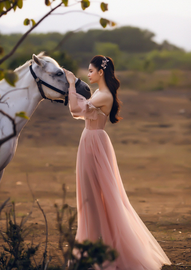 Hậu ly hôn, Trương Quỳnh Anh xóa bỏ dấu vết gái một con - Ảnh 6. Hậu ly hôn, Trương Quỳnh Anh xóa bỏ dấu vết gái một con - Ảnh 6.