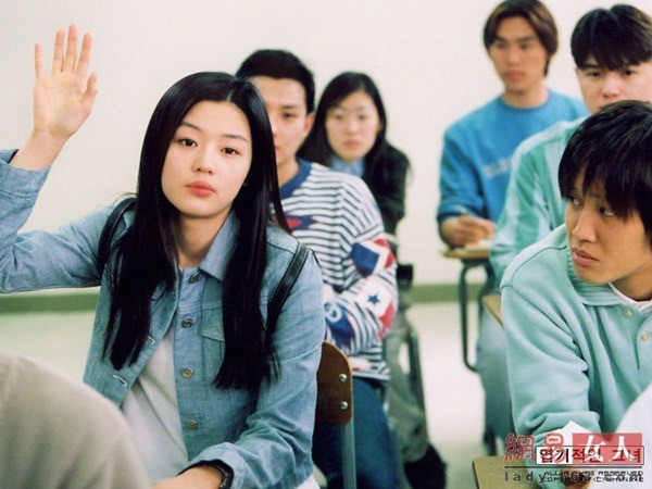 Nhan sắc cực đỉnh của vợ chồng Jeon Ji Hyun ảnh 6