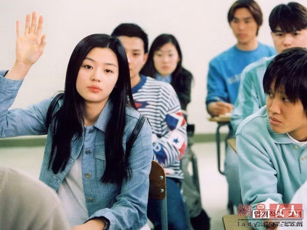 Nhan sắc cực đỉnh của vợ chồng Jeon Ji Hyun ảnh 6