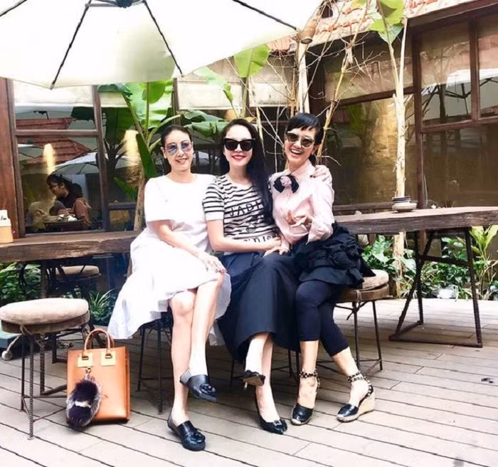 Tinh ban ben bi va dang nguong mo cua Hong Nhung - Ha Kieu Anh hinh anh 5