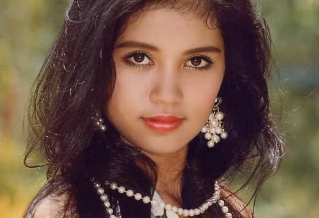 Xôn xao loạt ảnh tuổi đôi mươi “gây bão” của Việt Trinh