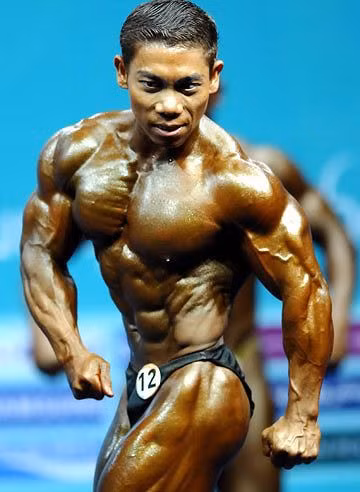 Hình ảnh khi đi thi đấu của Phạm Văn Mách.