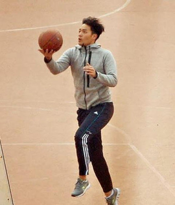 Nhan sắc cực đỉnh của vợ chồng Jeon Ji Hyun ảnh 27