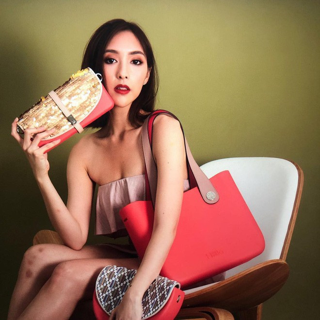 Ngỡ ngàng danh tính của cô gái xinh đẹp được chụp lén trên tàu ảnh 12