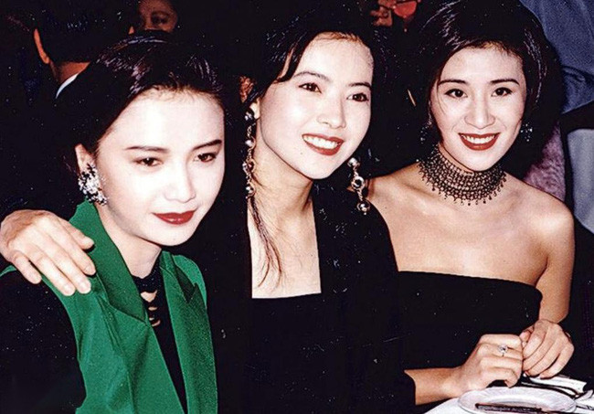 Nhìn lại nhan sắc của loạt đại mỹ nhân Cbiz gần 20 năm trước để hiểu rằng Dương Mịch, Địch Lệ Nhiệt Ba của hiện tại nhạt nhòa thế nào - Ảnh 4. Nhìn lại nhan sắc của loạt đại mỹ nhân Cbiz gần 20 năm trước để hiểu rằng Dương Mịch, Địch Lệ Nhiệt Ba của hiện tại nhạt nhòa thế nào - Ảnh 4.