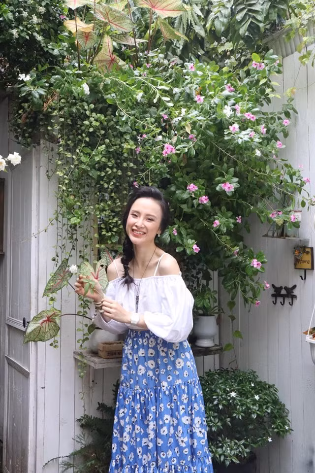 Angela Phương Trinh lộ ảnh gầy gò đến mức báo động sau thời gian dài tạm trốn showbiz