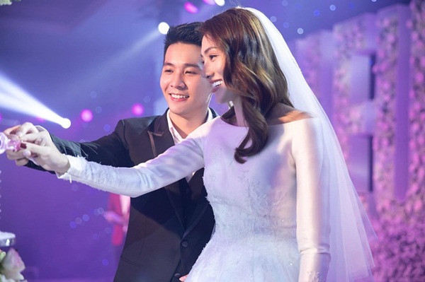 Vợ chồng Lê Hà bị trộm đột nhập vào nhà ngay trong đêm đám cưới ảnh 2 Vợ chồng Lê Hà bị trộm đột nhập vào nhà lấy cắp tài sản ngay trong đêm diễn ra đám cưới-3