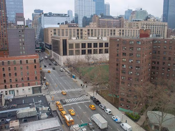 he lo ngoi truong co hoc phi 1,3 ty/nam, phu huynh toan dai gia lam tien - 15