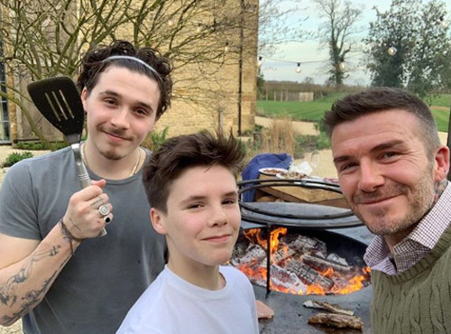 Victoria khoe bức ảnh mừng sinh nhật David Beckham, chỉ sau vài giờ hút gần 500.000 lượt thích