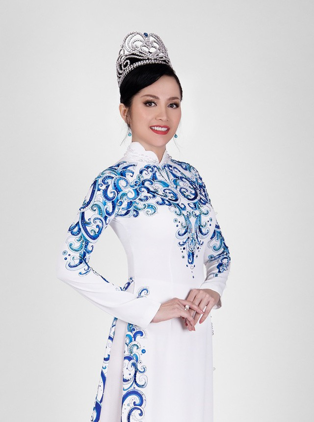 Hoa hậu Thiên Nga: Tiểu thư cành vàng 2 lần đăng quang Hoa hậu, lấy chồng Giáo sư đại học Mỹ nhưng phải chịu nhiều bất hạnh nghiệt ngã - Ảnh 3. Hoa hậu Thiên Nga: Tiểu thư cành vàng 2 lần đăng quang Hoa hậu, lấy chồng Giáo sư đại học Mỹ nhưng phải chịu nhiều bất hạnh nghiệt ngã - Ảnh 3.