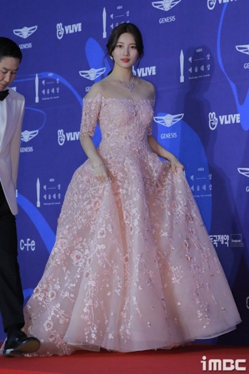 cuoc song cua "tinh dau quoc dan han" sau khi chia tay lee min ho hinh anh 3