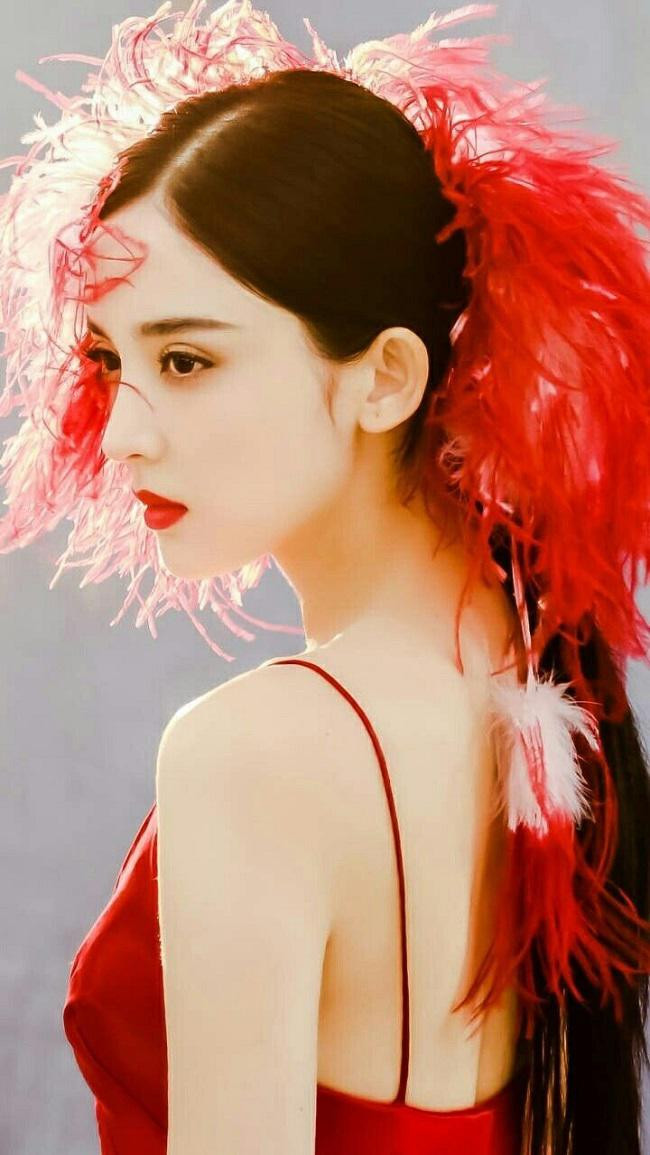 Nhan sắc “hoa nhường nguyệt thẹn” của các cô gái dân tộc thiểu số Trung Quốc ảnh 1 cac co gai dan toc thieu so trung quoc dep toi muc khien "hoa nhuong nguyet then" - 1