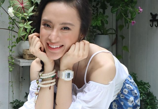 Angela Phương Trinh lộ ảnh gầy gò sau thời gian dài “tạm trốn” showbiz