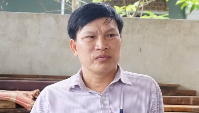 Ông Hồng nói việc chưa thu tiền nước là thiếu sót của ông và mong bà con thông cảm