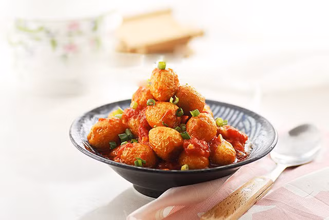 Chúc bạn ngon miệng với món trứng cút sốt cà chua này nhé!