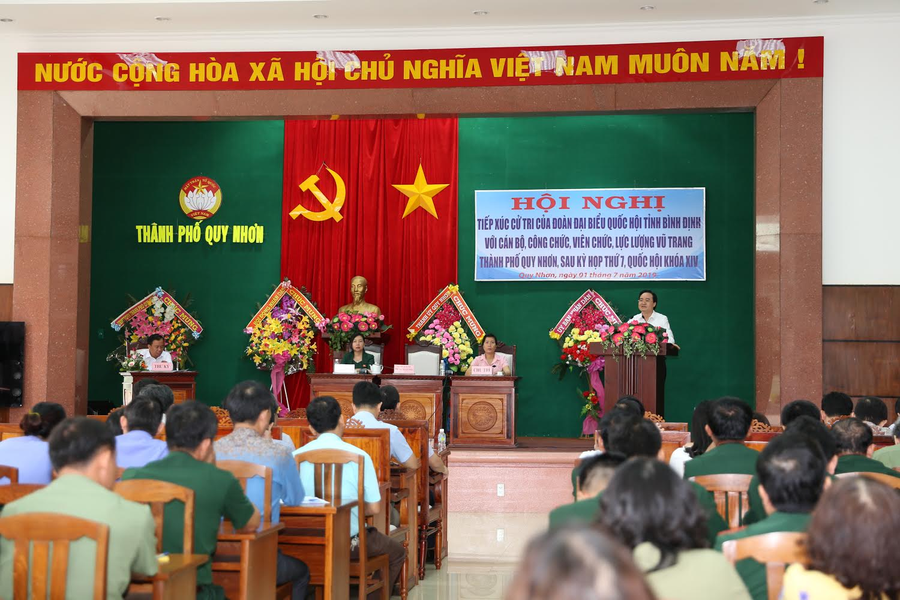 Bộ trưởng Phùng Xuân Nhạ thông báo kết quả kỳ họp thứ 7 Quốc hội Khóa XIV đến cử tri Bộ trưởng Phùng Xuân Nhạ thông báo kết quả kỳ họp thứ 7 Quốc hội Khóa XIV đến cử tri