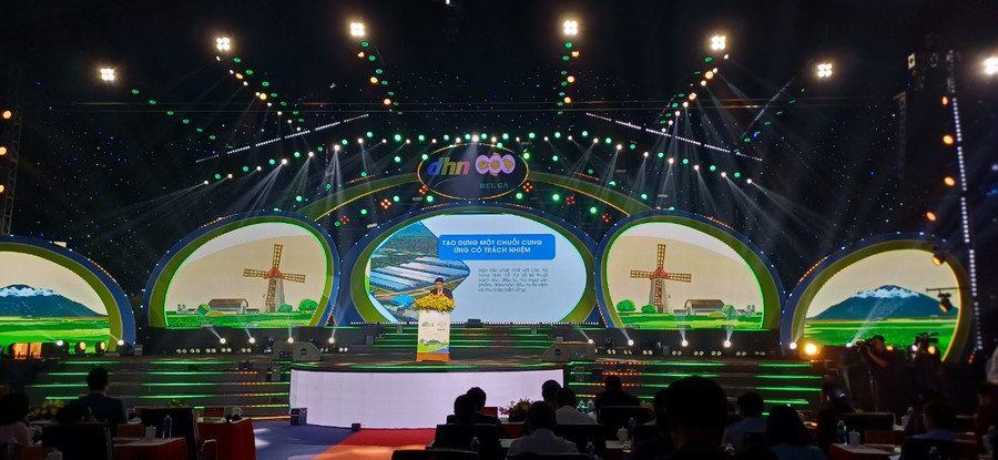 Lễ công nhận vùng an toàn dịch bệnh tại tỉnh Tây Ninh và công bố kế hoạch xuất khẩu sản phẩm gia cầm sang thị trường Halal. Ảnh: Ng.Vy.