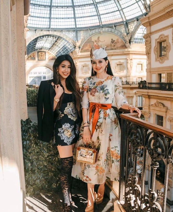 Gần 50 tuổi, mẹ chồng quyền lực của Hà Tăng vẫn tươi trẻ và sành điệu ảnh 8