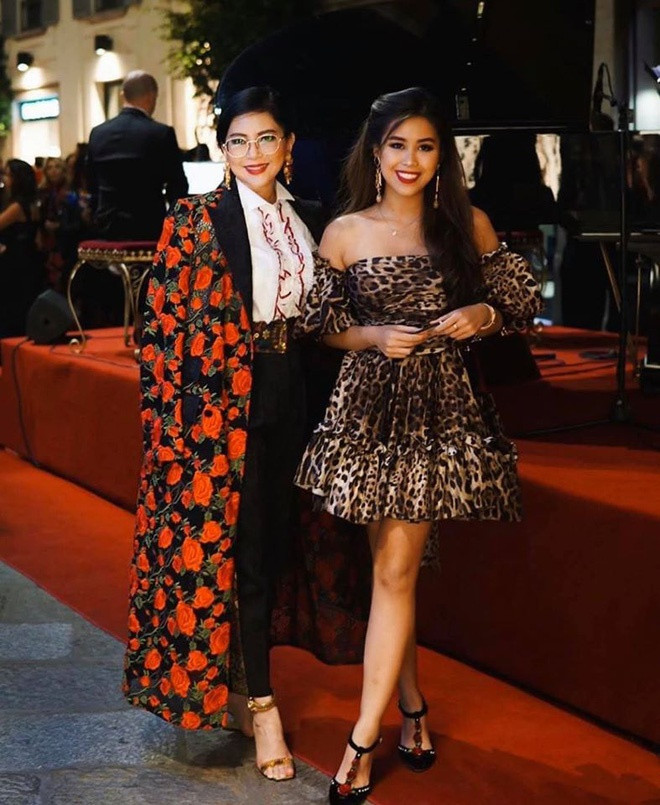 Gần 50 tuổi, mẹ chồng quyền lực của Hà Tăng vẫn tươi trẻ và sành điệu ảnh 7