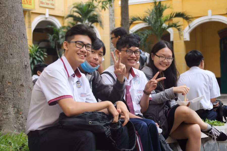 Phụ huynh không nên tạo áp lực cho con