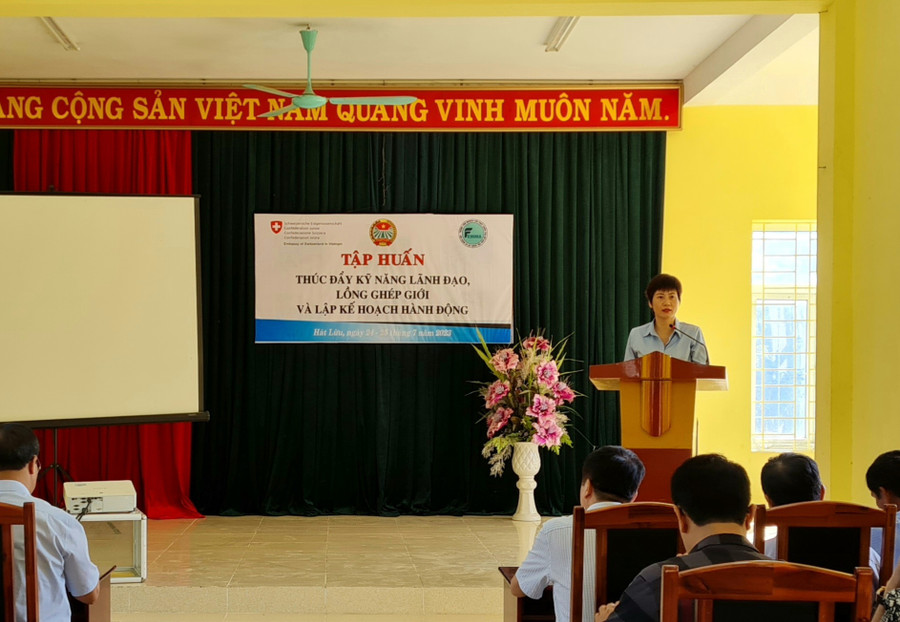 TS Bùi Thị Hương Giang phát biểu khai mạc khóa tập huấn. TS Bùi Thị Hương Giang phát biểu khai mạc khóa tập huấn.