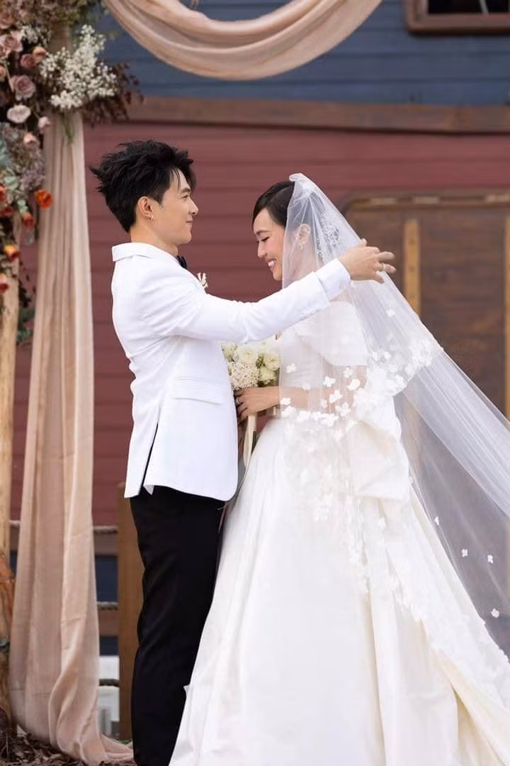 Đây là một trong những đám cưới được mong chờ nhất tháng 10.