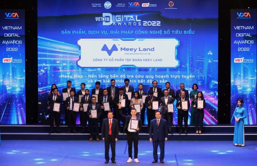 Meey Map được vinh danh tại Lễ trao Giải thưởng Chuyển đổi số Việt Nam – Vietnam Digital Awards năm 2022 (VDA 2022), hạng mục “Sản phẩm, Dịch vụ, Giải pháp Chuyển đổi số tiêu biểu”.