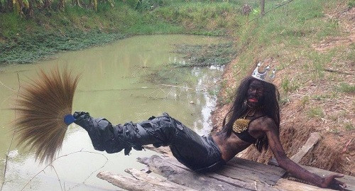 Nàng tiên cá mùa nắng nóng. Nàng tiên cá mùa nắng nóng.