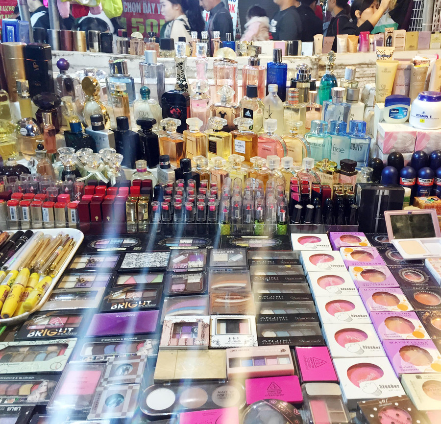 Công khai mọi mỹ phẩm nhãn mác giả Công khai mọi mỹ phẩm nhãn mác giả