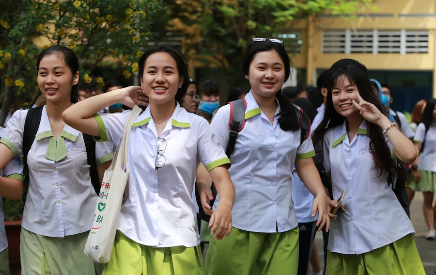 Học sinh đừng để các thông tin "gây nhiễu" trên mạng làm ảnh hưởng đến quá trình ôn tập (Ảnh minh họa)