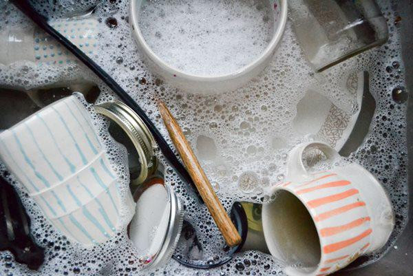 7 thu quen thuoc co the gay ung thu, nha nao cung co it nhat 2 thu phai vut ngay - 3