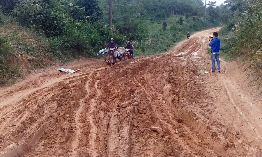 Đường vào khu di dân Làng thanh niên lập nghiệp Hướng Hiệp