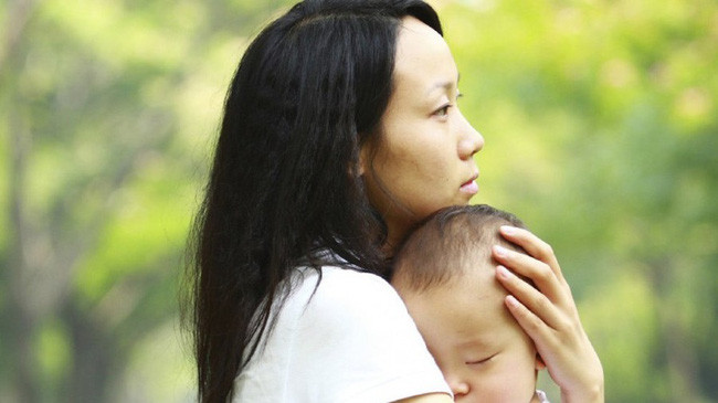 Con riêng hỗn hào chống đối, vợ chỉ quát nạt đã bị chồng xông vào đánh tới tấp và đòi đuổi ra khỏi nhà - Ảnh 1. Con riêng hỗn hào chống đối, vợ chỉ quát nạt đã bị chồng xông vào đánh tới tấp và đòi đuổi ra khỏi nhà - Ảnh 1.