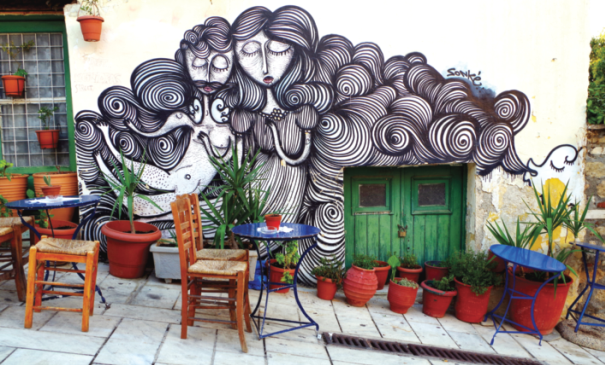 Nghệ thuật vẽ tranh Graffiti hiện diện ở nhiều nơi trong phố cổ Plaka