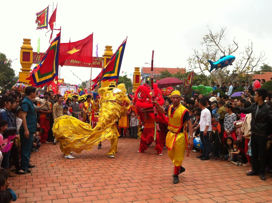 Cần xóa tư tưởng “Tháng Giêng là tháng ăn chơi”