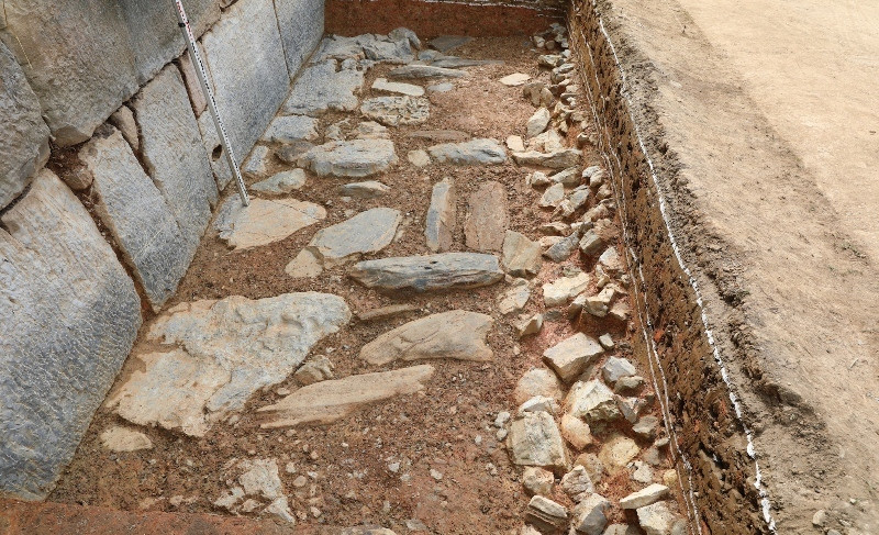 Các nhà khoa học đã giải mã bí ẩn chôn giấu dưới bức tường thành nhà Hồ ảnh 5 Bí ẩn chôn giấu dưới bức tường thành nhà Hồ