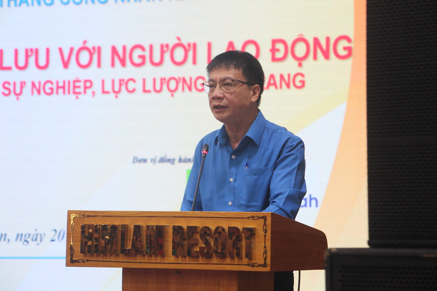 Ông Nguyễn Ngọc Ân phát biểu tại buổi gặp gỡ với công đoàn viên và người lao động. Ông Nguyễn Ngọc Ân phát biểu tại buổi gặp gỡ với công đoàn viên và người lao động.