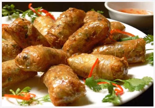 Bi quyet de lam nem ran thom ngon hon ngoai hang cho ca nha me man