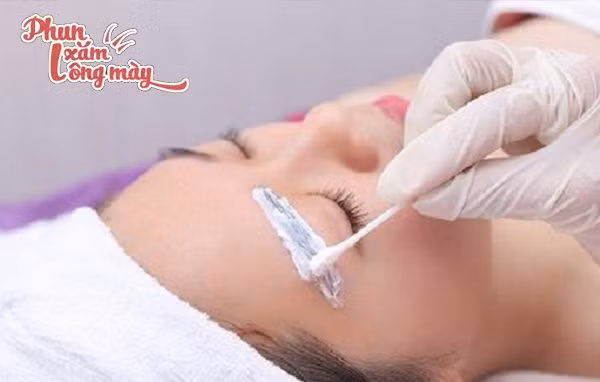 Thuốc tê có tác dụng làm giảm đau trong quá trình phun xăm.